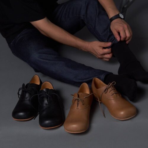 デコ プレーントゥ ブラック ブラウン モデル着用