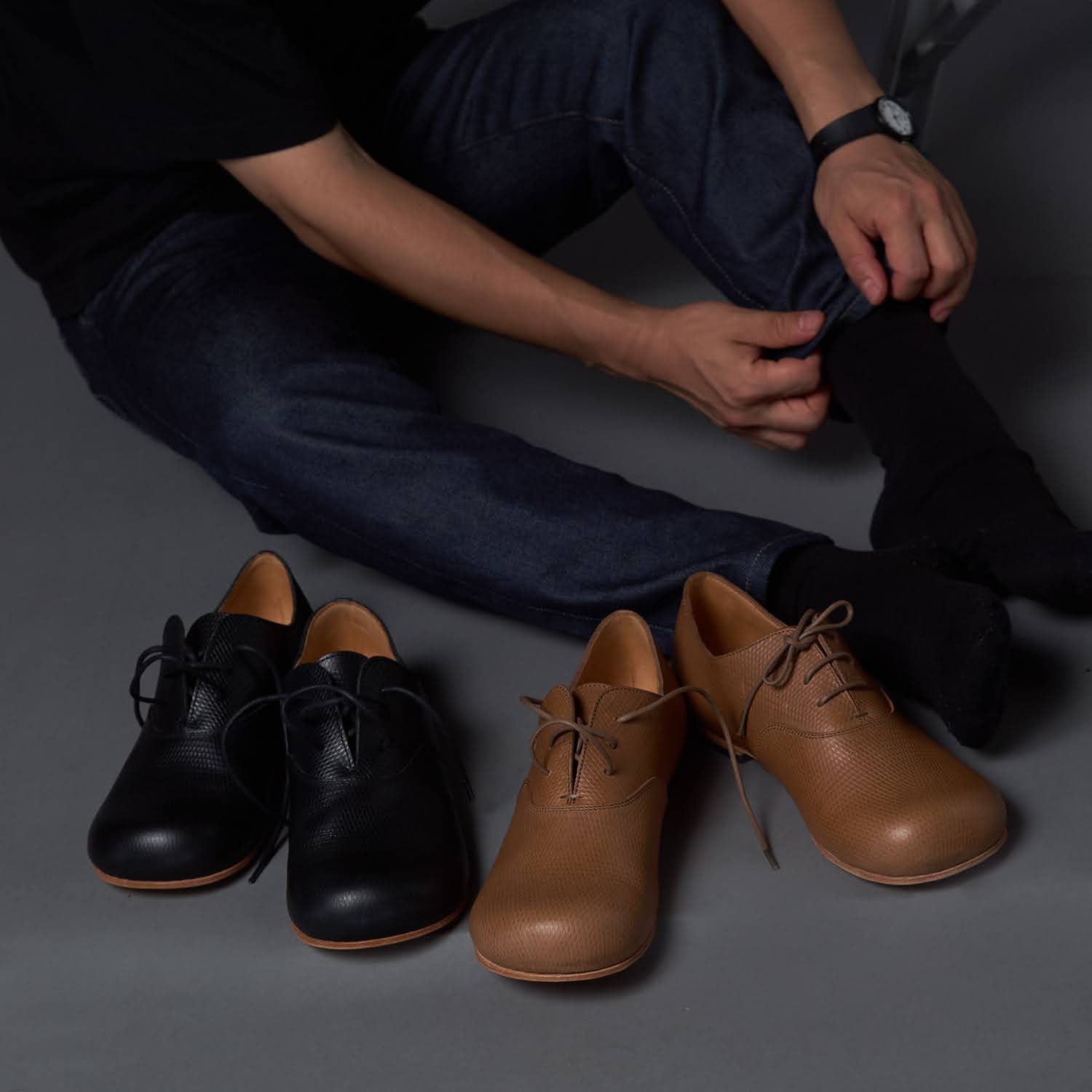 デコ プレーントゥ ブラック ブラウン モデル着用